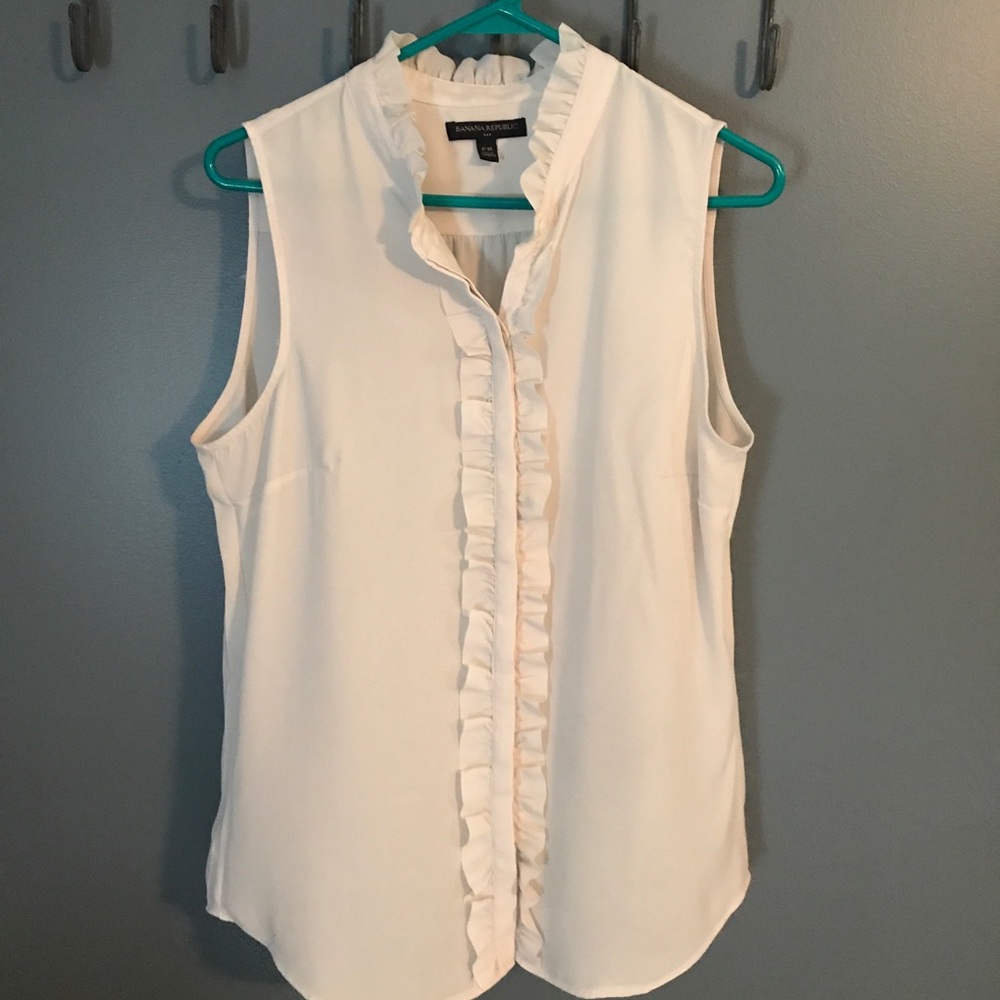 Sleeveless blouse
